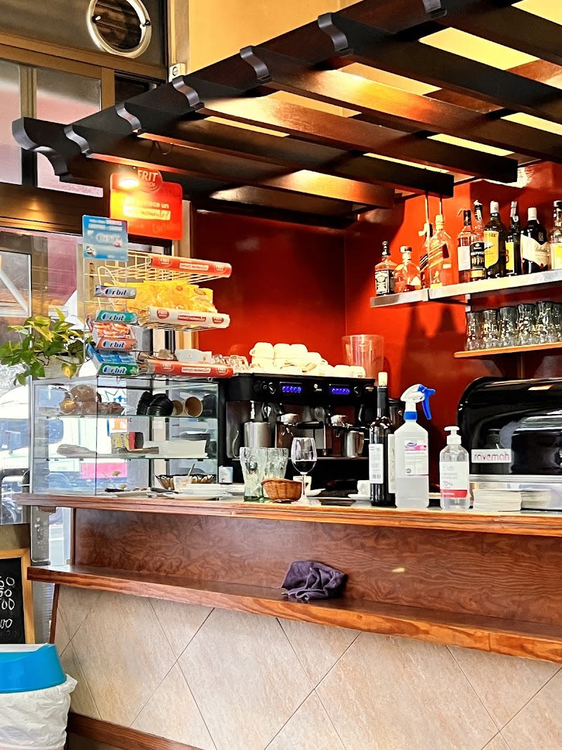 Bar Lin.