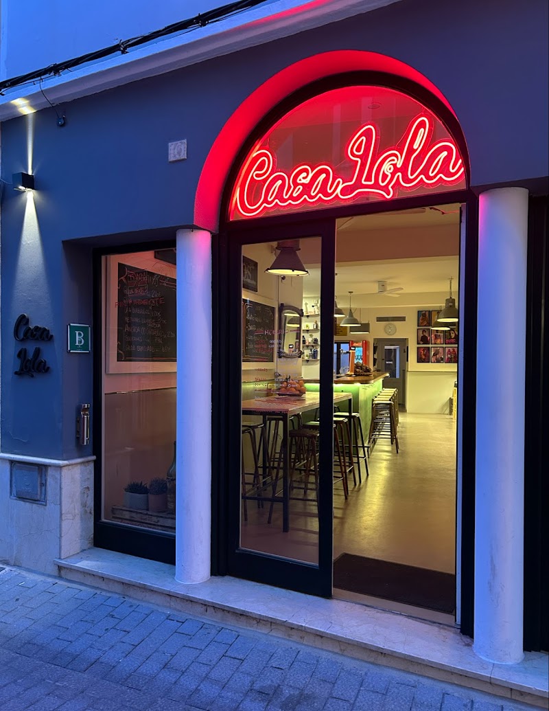 Ultramarinos Casa Lola